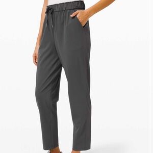NWOT Lululemon Keep Moving Pant 7/8 High Rise Graphite Grey
